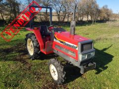 Trator Yanmar F20D