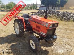 Trator Hinomoto E1804