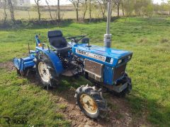 Trator Iseki TX1410 com fresa