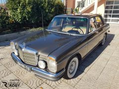 Mercedes-Benz 220D Clássico