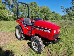 Trator Mitsubishi MT165
