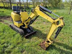 Mini Giratória / Escavadora Yanmar SV08-1A