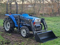 Trator Iseki Landleader 235 (com frontal)