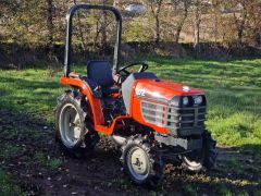 Trator Kubota B72