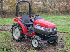 Trator Mitsubishi MT181