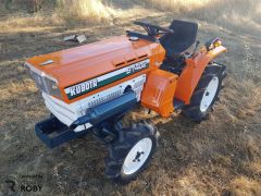 Trator Kubota B1402