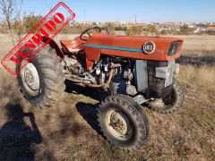 Trator Massey Fergusen