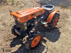 Trator Kubota B6000