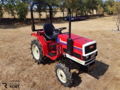 Trator Yanmar F15D