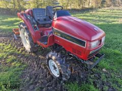 Trator Mitsubishi MT165