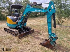 Giratória / Escavadora Kubota U-30-5 (3Ton)